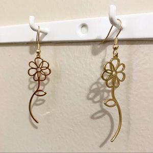flower drop earrings | gold